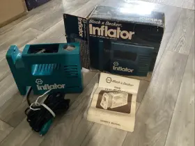 Black Decker 9516 And Vintage Air Pump Model Nice With Box Working