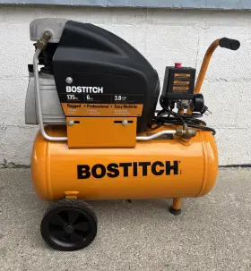 Btfpo2006 Bostitch Portable Air Compressor On Wheels 6 Gallon Hotdog Brand New Work