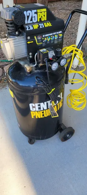 06050167 Central Pneumatic Air Compressor 2.5 Horsepower 21 Gallon 125 Max Psi