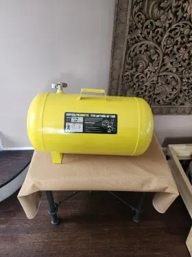 65595 Central Pneumatic 11 Gallon Portable Air Tank