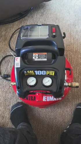 95275 Central Pneumatic Air Compressor 100 Psi / 3 Gallon Pancake Tank - Great Shape