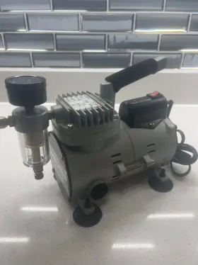 S-34843 Central Pneumatic Mini Air Compressor For Brush With Filter And Regulator
