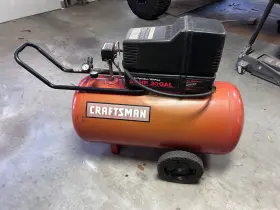 919.165310 Craftsman 5.5 Hp/30 Gallon Air Compressor Used