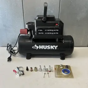 Husky 0100211a 2 Gallon Air Compressor Hand Carry With Attachments And Hoses