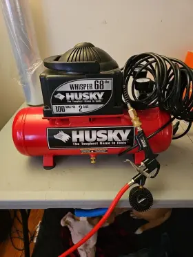 Husky 840534010515 2-gal.100 Psi Portable Air Compressor And 4 Tool Kit