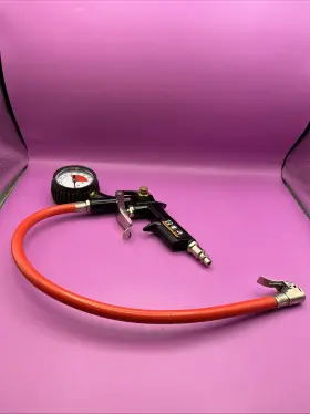 9045673 Husky Inflating Fun 220 Psi