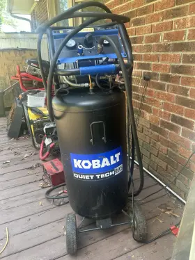 Kobalt 3332643 Quiet Tech 26-gallon Portable Electric 150 Psi Vertical Air Compressor