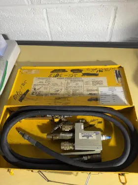 M85352 Milton 81349 1065 Inflator Kit Military M85352/1 Aviation Pressure Gauge