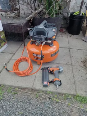 18ga Ridgid 705353382987 6 Gal. Portable Electric Air Compressor With Brad Nailer