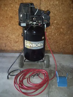 Sla0503054 Sanborn 2004 30 Gallon Air Compressor 125-155 Psi 5hp Very Good Condition Hose