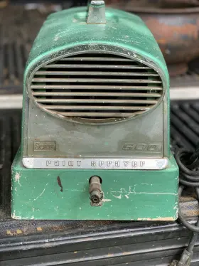 106.151410 Sears 1/2 Hp Oilless Piston Paint Sprayer Model 106.151410. Working