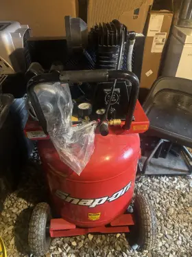Snap-on Bra5dv30vp Snap-on 30-gal Portable Vertical Air Compressor 120v 8.8 Scfm Red